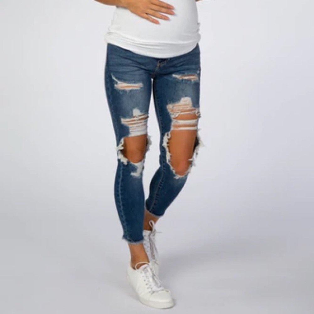 Pink Blush distressed maternity jeans sz 26